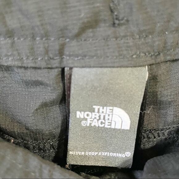 The North Face Women Size 4 Black Shorts - Picture 3 of 5
